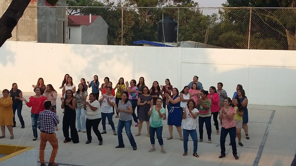 Evento mamás 2018 Centro Educativo Miguel Lara Vasallo